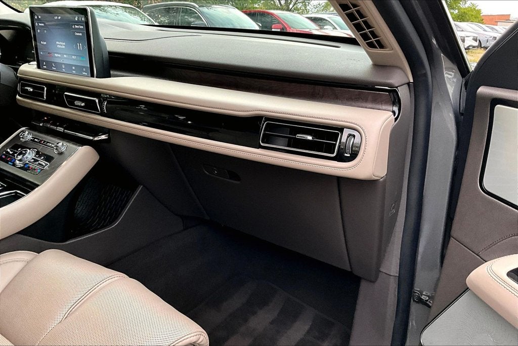 2022 Lincoln Aviator Reserve Premium