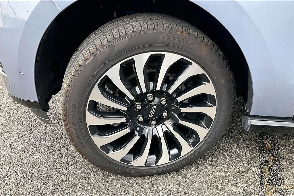 2024 Lincoln Navigator L Black Label