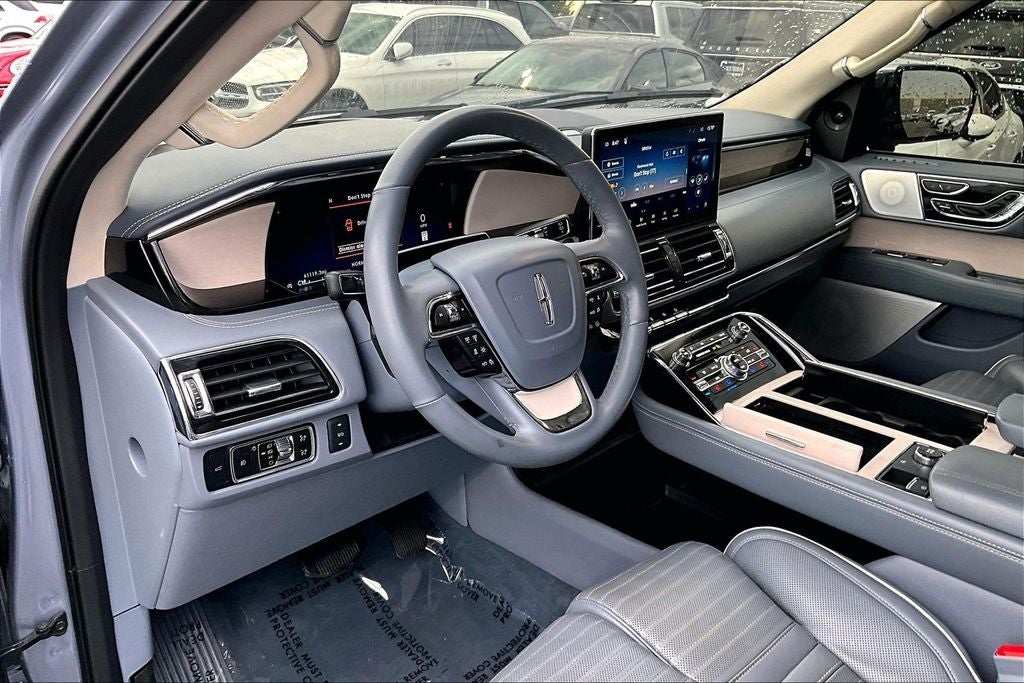 2024 Lincoln Navigator L Black Label