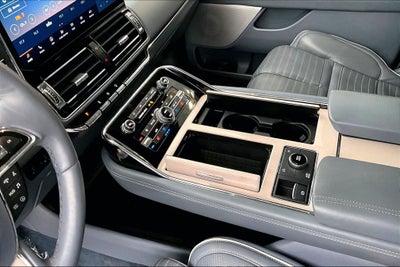 2024 Lincoln Navigator L Black Label