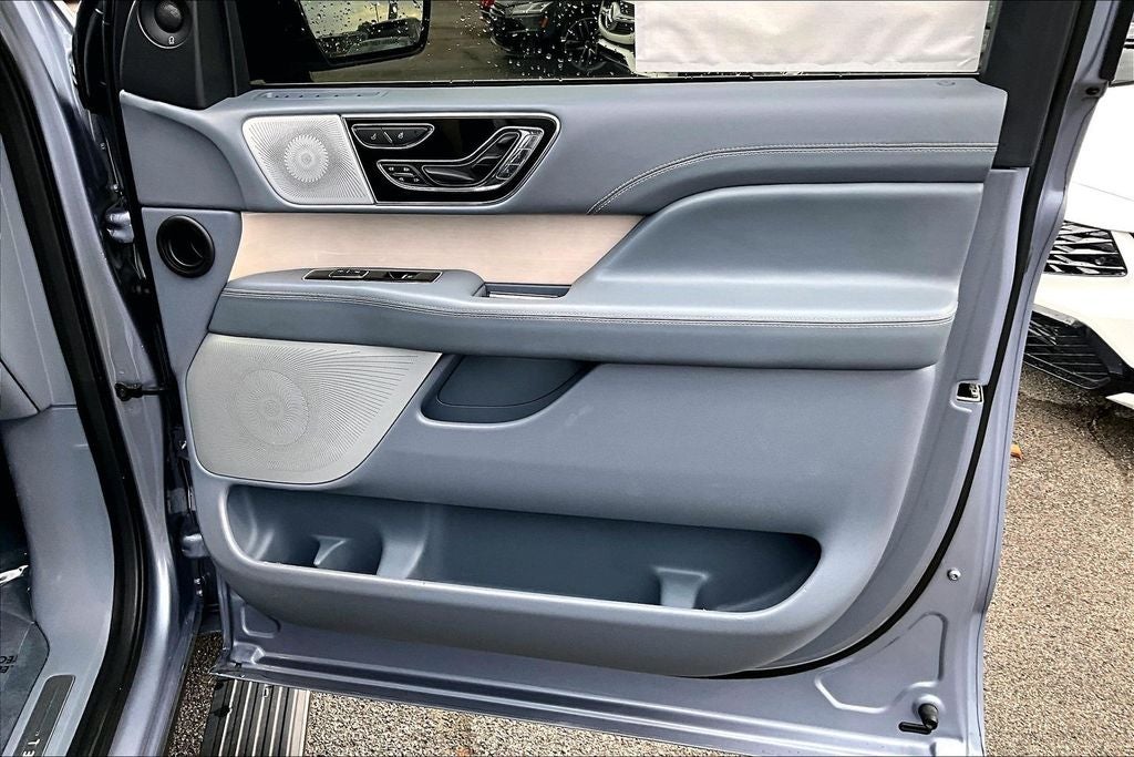 2024 Lincoln Navigator L Black Label