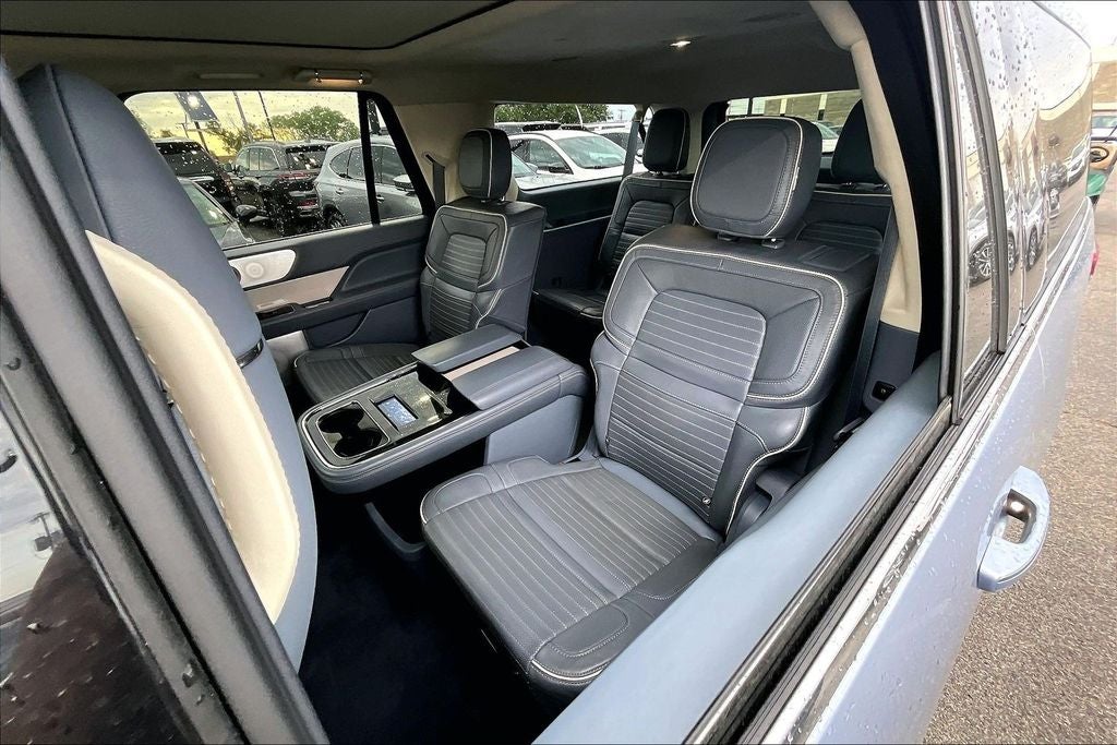 2024 Lincoln Navigator L Black Label