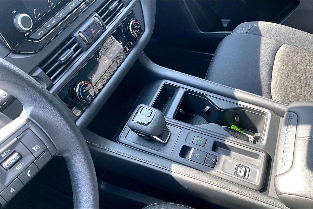 2025 Nissan Pathfinder S