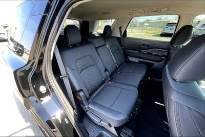 2025 Nissan Pathfinder S