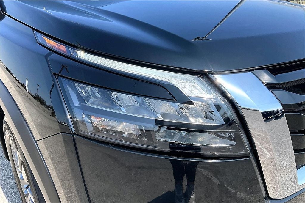 2025 Nissan Pathfinder S