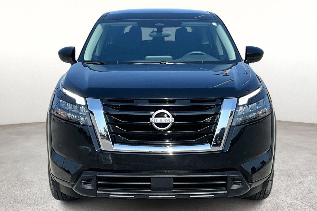 2025 Nissan Pathfinder S