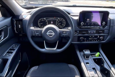 2025 Nissan Pathfinder S