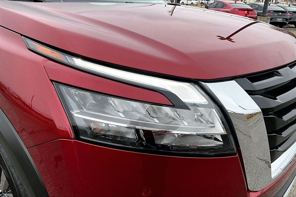 2024 Nissan Pathfinder SL