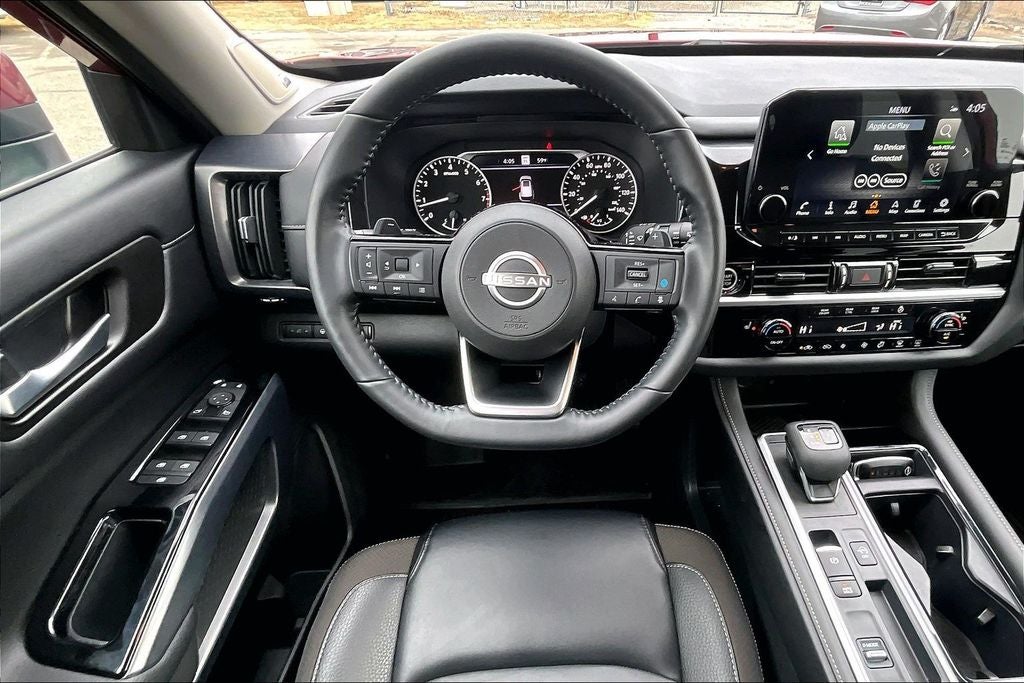 2024 Nissan Pathfinder SL