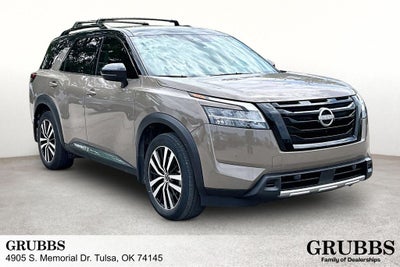 2024 Nissan Pathfinder Platinum
