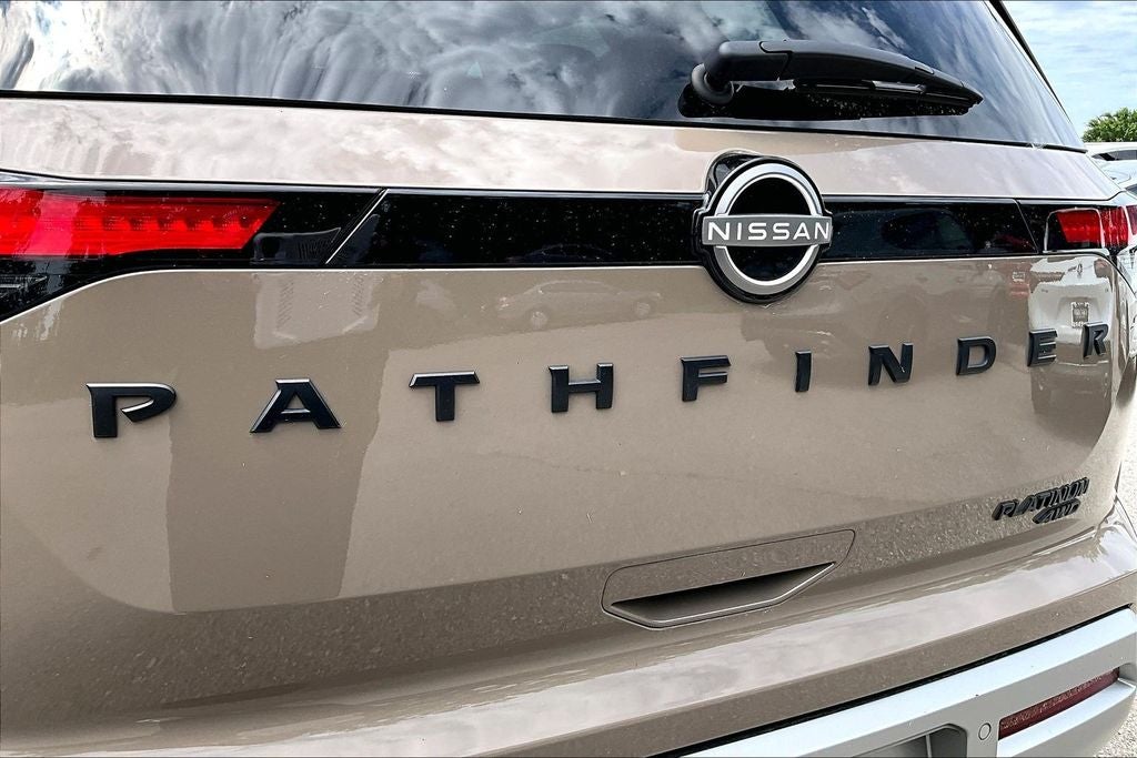 2024 Nissan Pathfinder Platinum