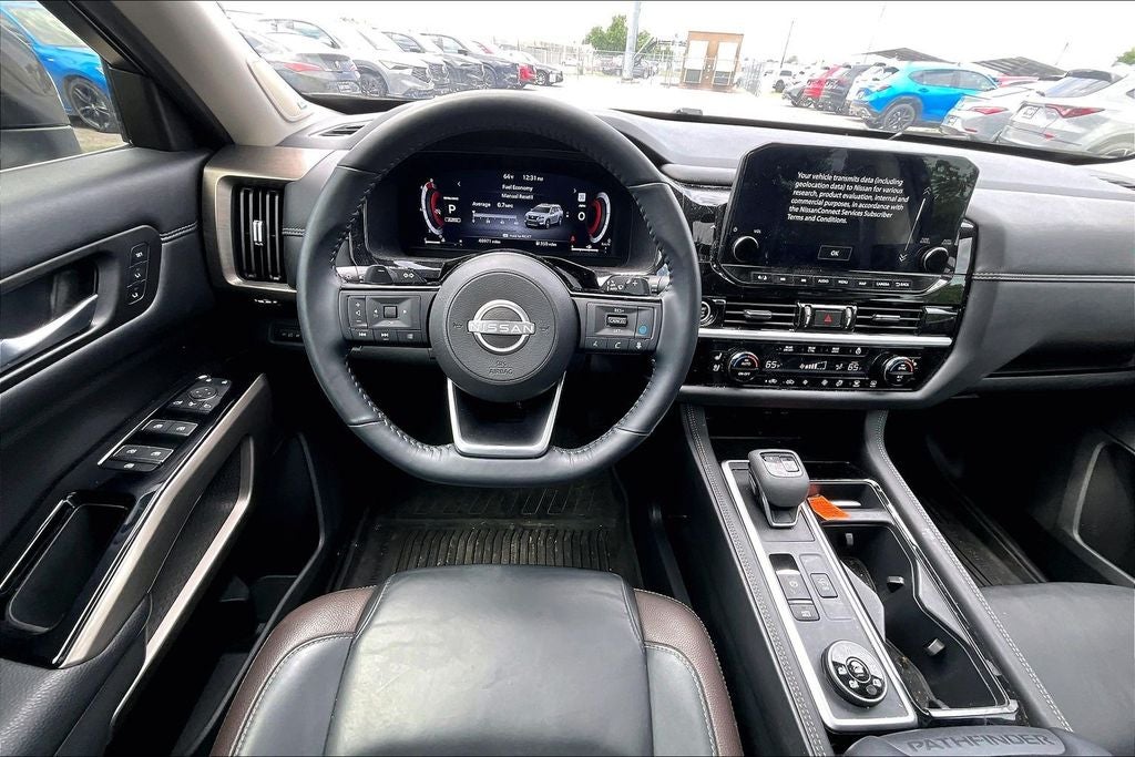 2024 Nissan Pathfinder Platinum