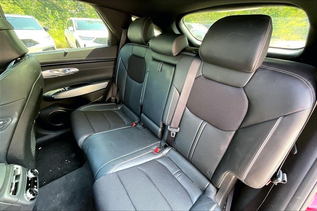 2024 Genesis GV70 2.5T