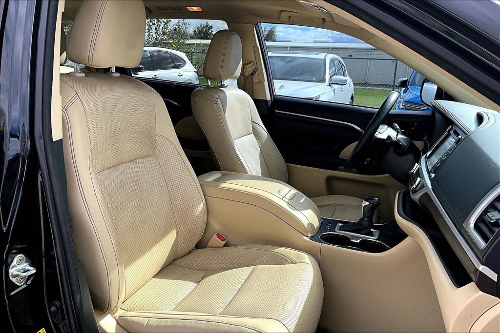 2015 Toyota Highlander Limited Platinum V6