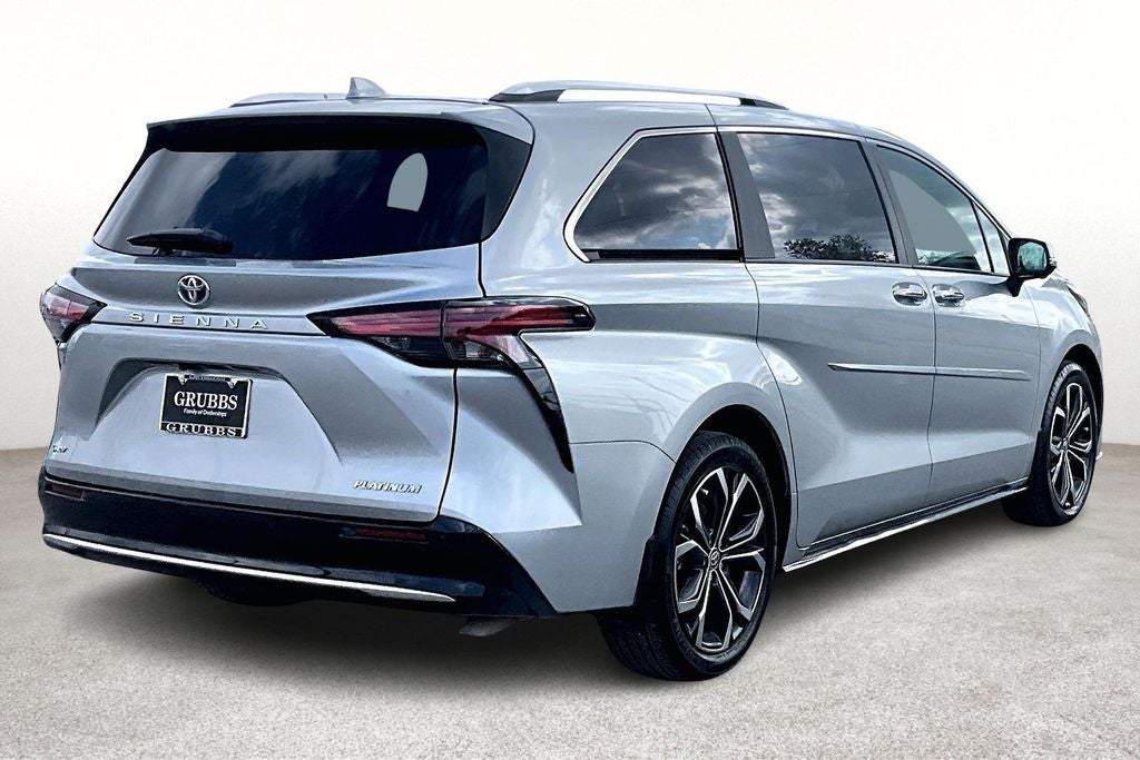 2025 Toyota Sienna Platinum 7 Passenger