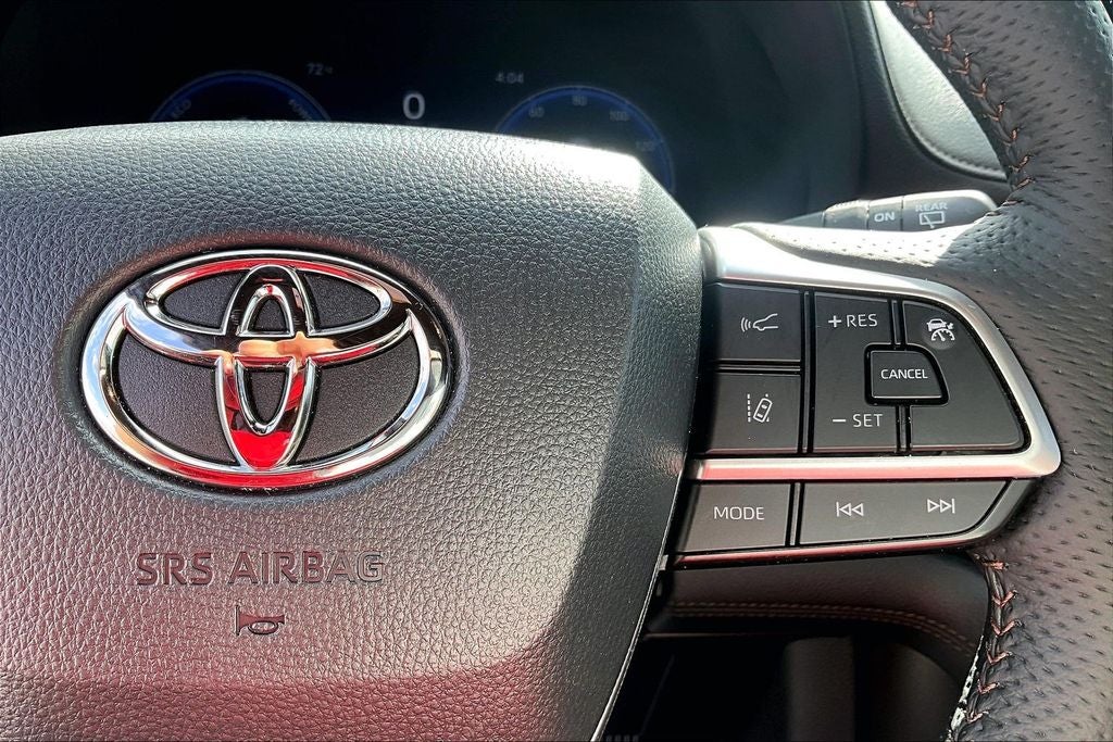 2025 Toyota Sienna Platinum 7 Passenger