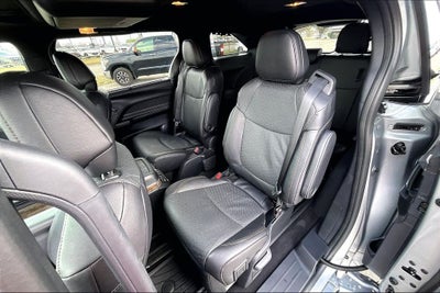 2025 Toyota Sienna Platinum 7 Passenger