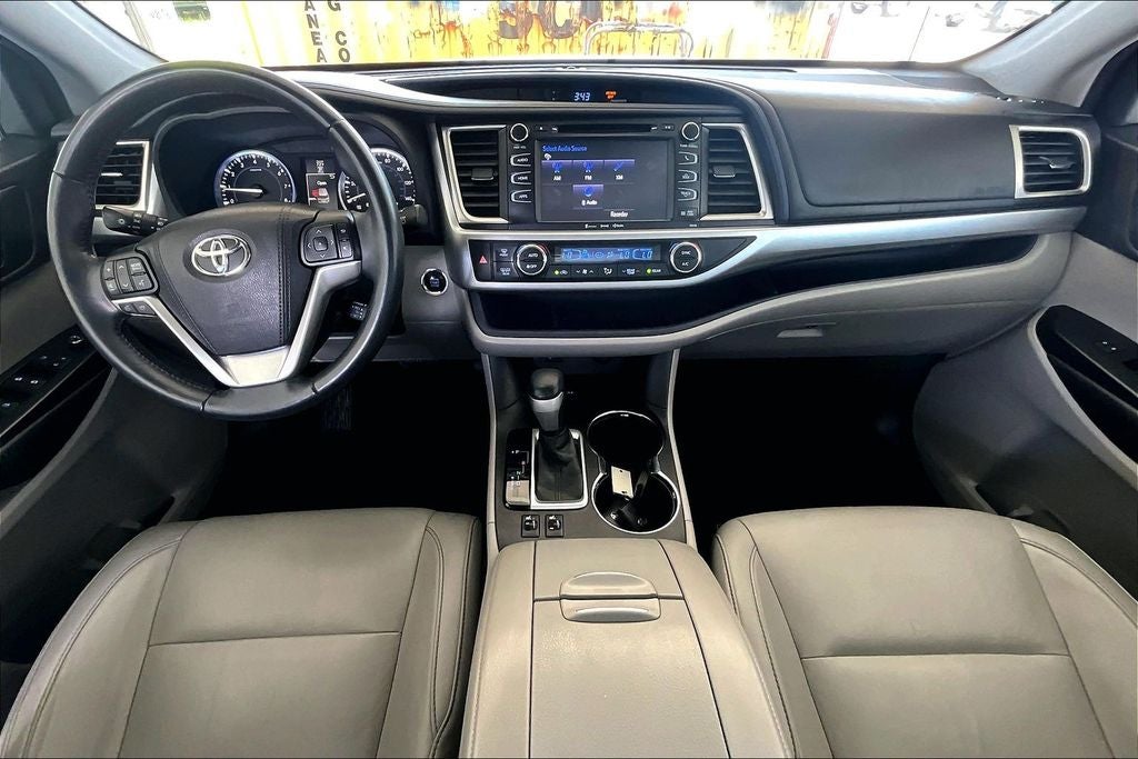 2016 Toyota Highlander XLE V6