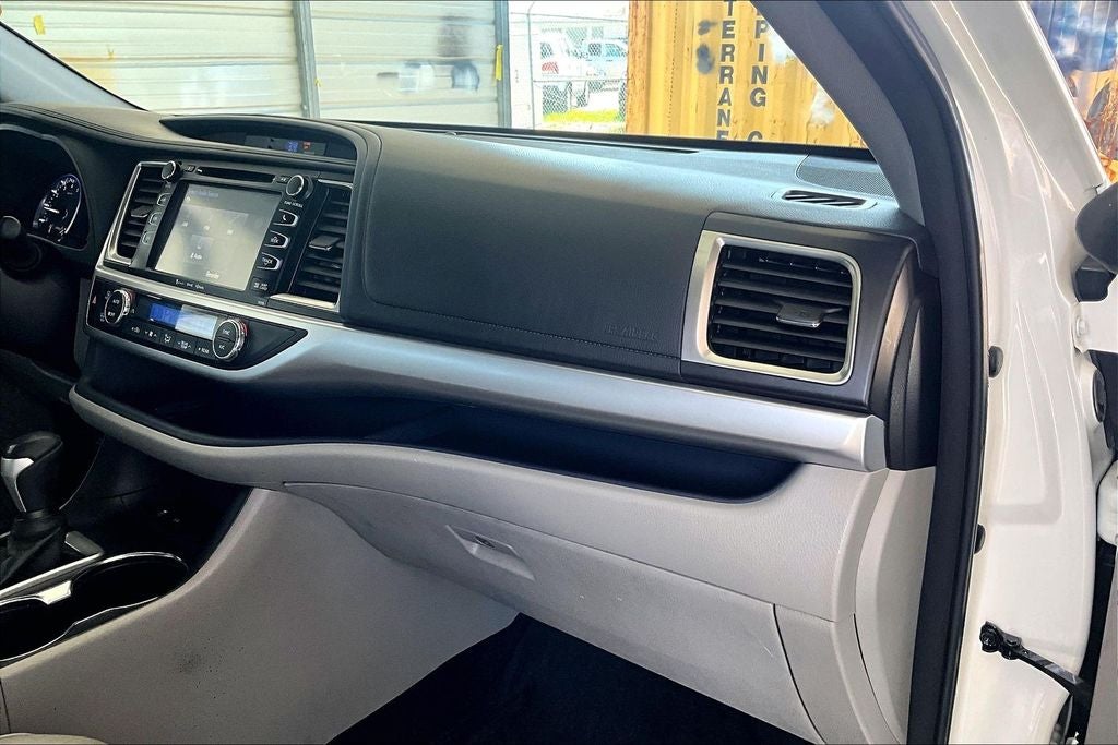 2016 Toyota Highlander XLE V6
