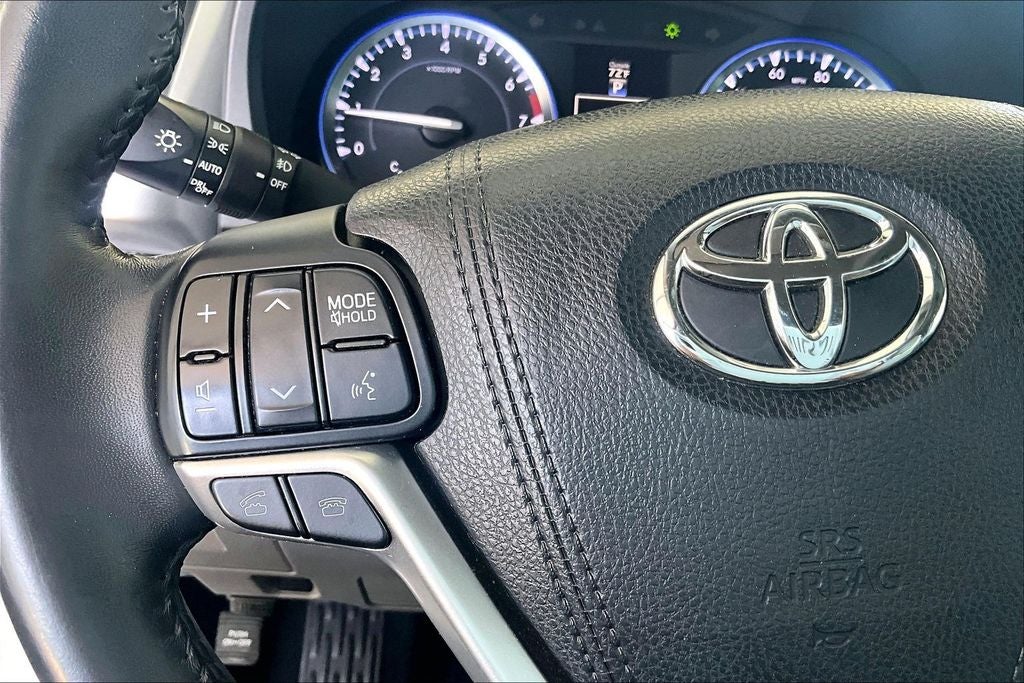 2016 Toyota Highlander XLE V6