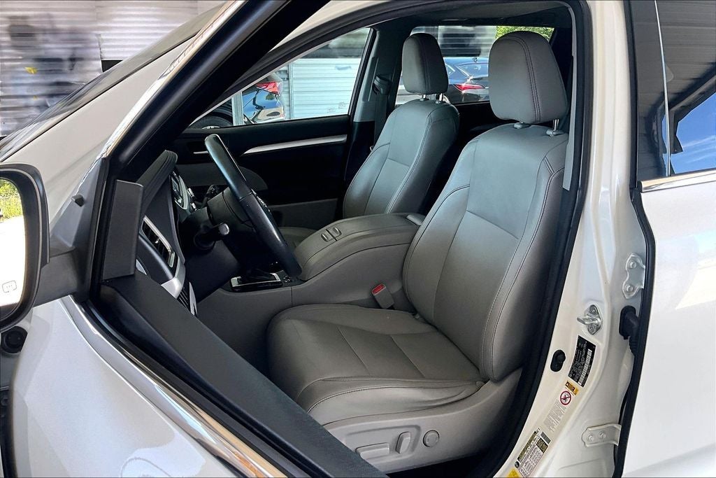 2016 Toyota Highlander XLE V6