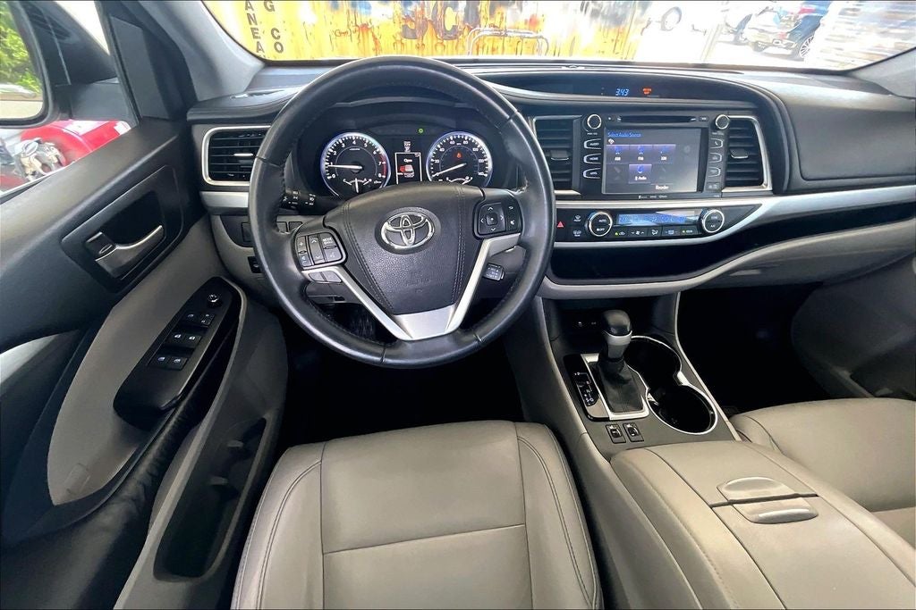 2016 Toyota Highlander XLE V6