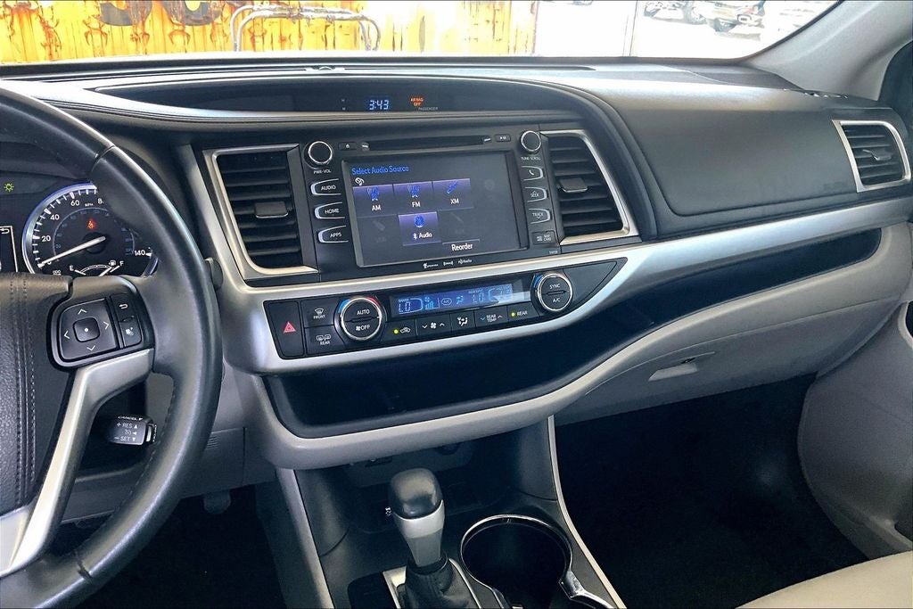 2016 Toyota Highlander XLE V6
