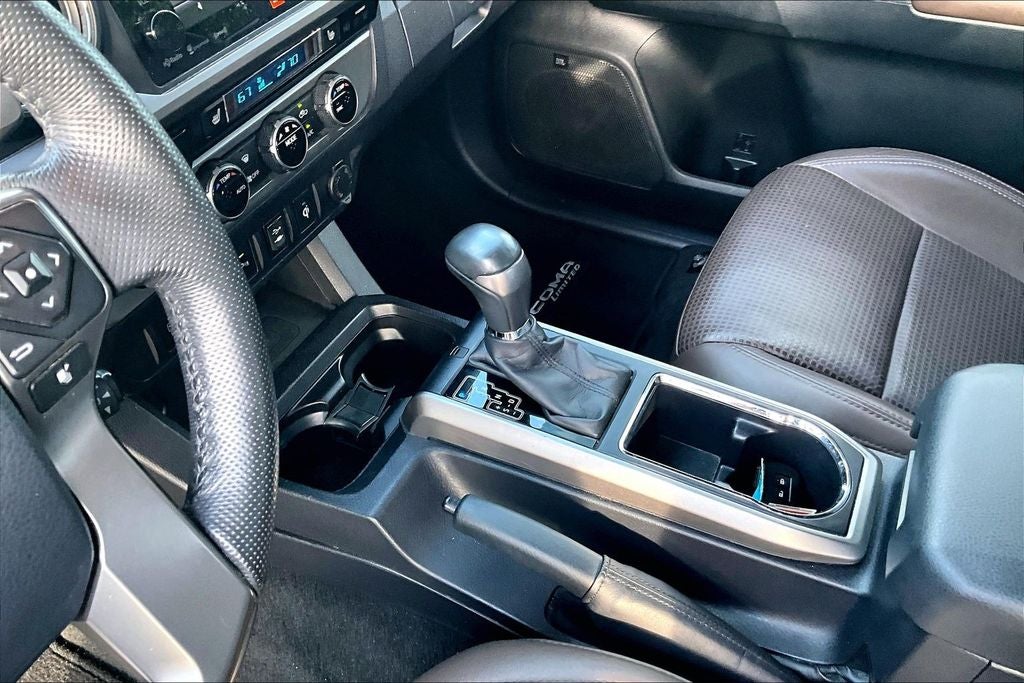 2017 Toyota Tacoma Limited V6