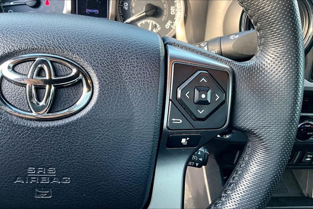 2017 Toyota Tacoma Limited V6