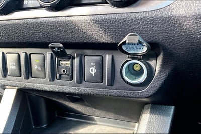 2017 Toyota Tacoma Limited V6