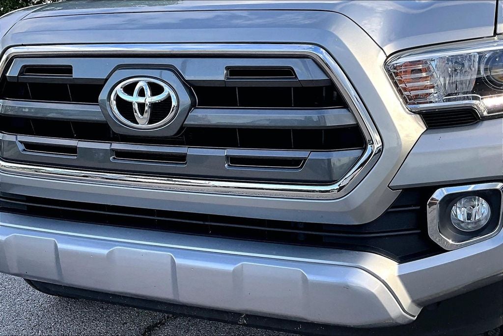 2017 Toyota Tacoma Limited V6