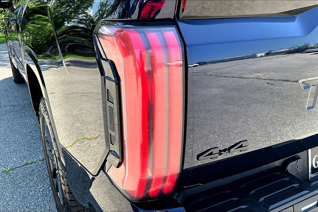 2023 Toyota Tundra Hybrid Platinum