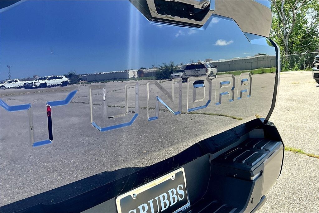 2023 Toyota Tundra Hybrid Platinum