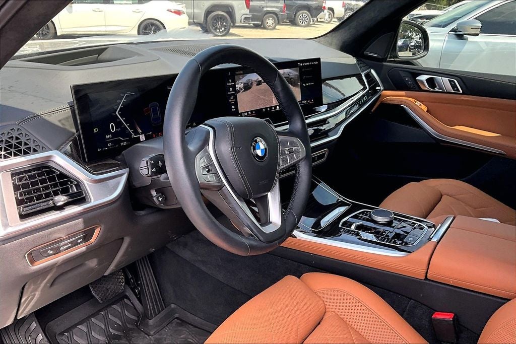 2025 BMW X7 xDrive40i