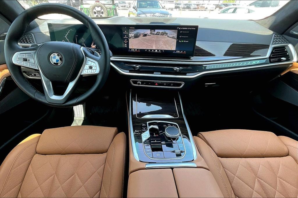 2025 BMW X7 xDrive40i