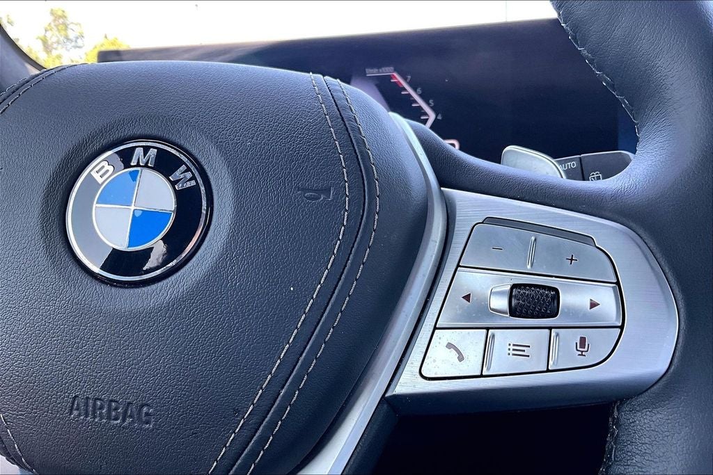 2025 BMW X7 xDrive40i