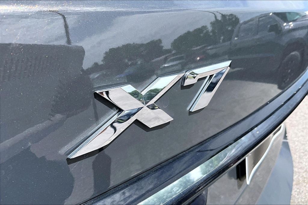 2025 BMW X7 xDrive40i