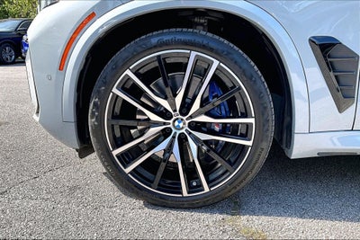 2024 BMW X5 M60i