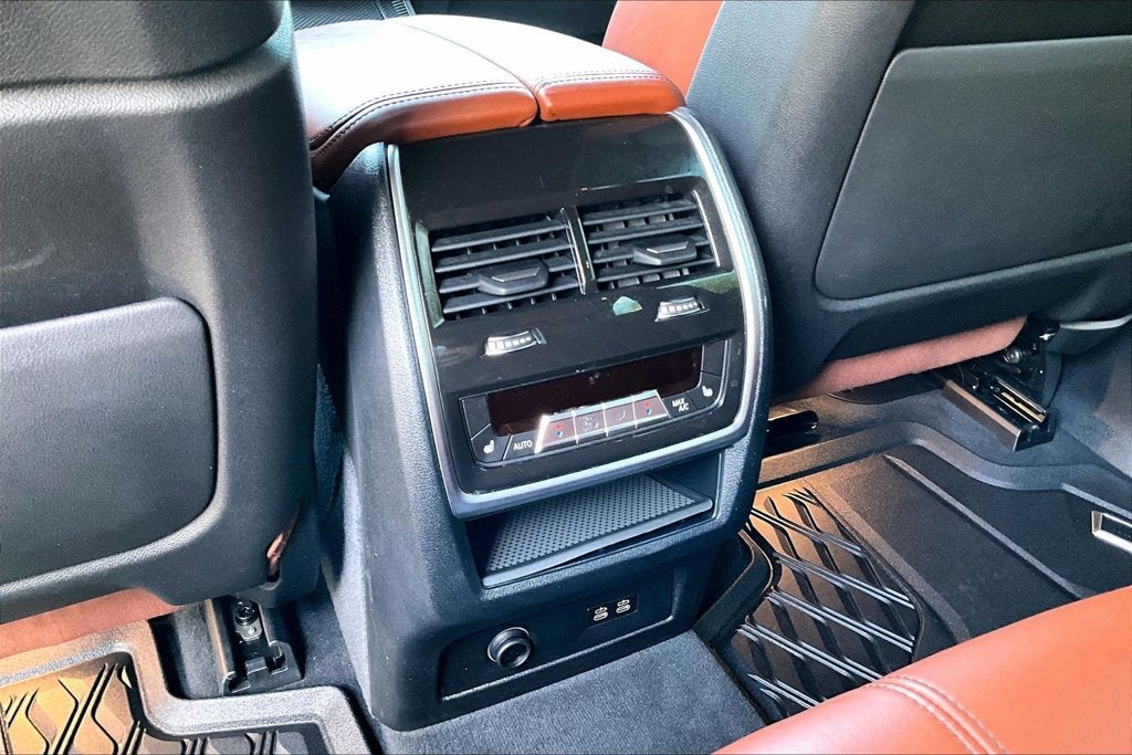 2024 BMW X5 M60i