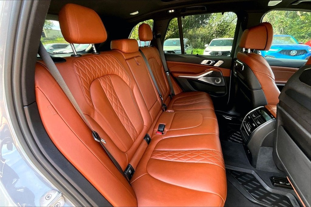 2024 BMW X5 M60i