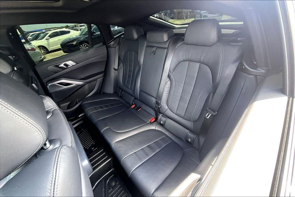 2022 BMW X6 xDrive40i