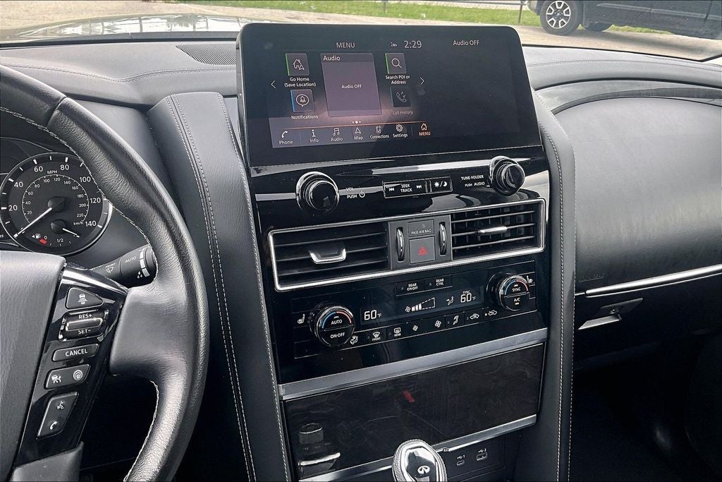 2024 INFINITI QX80 LUXE