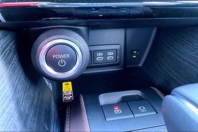 2024 Toyota Venza LE