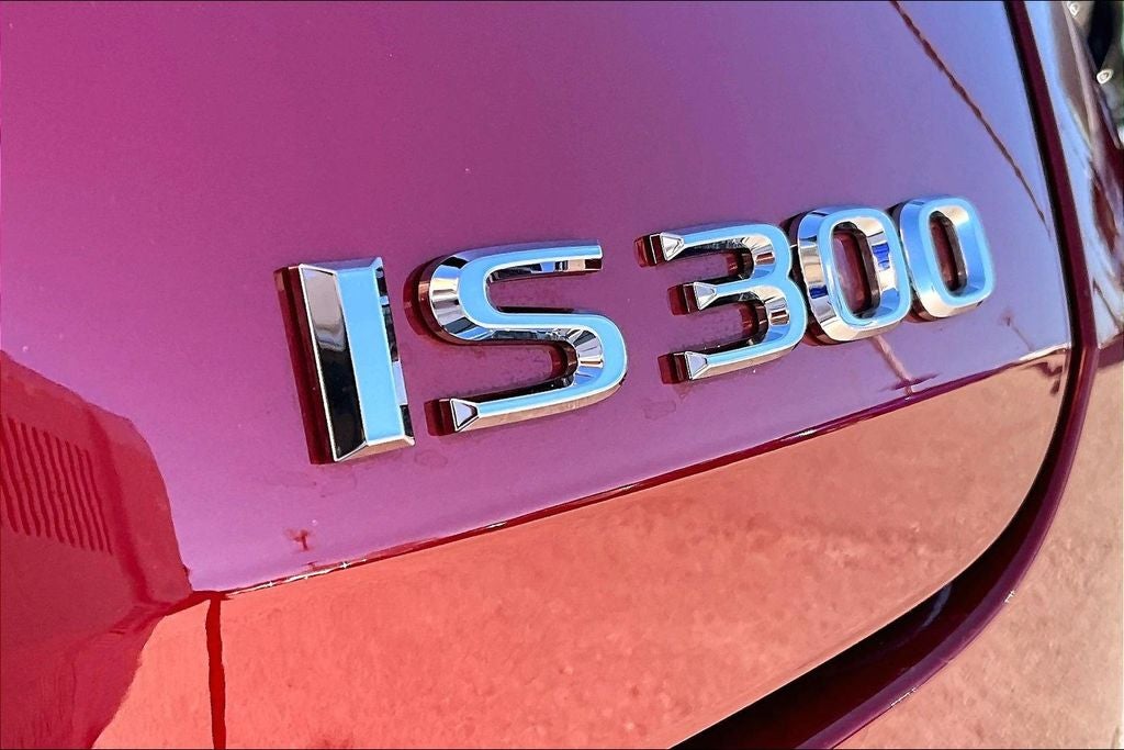 2025 Lexus IS 300