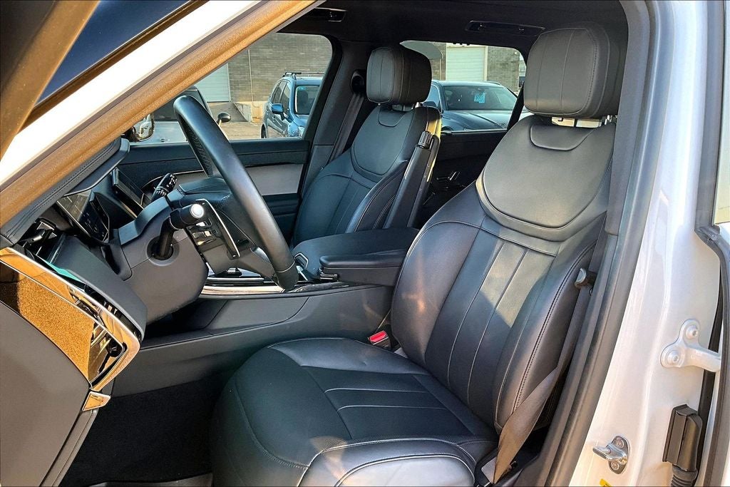 2025 Land Rover Range Rover Sport SE