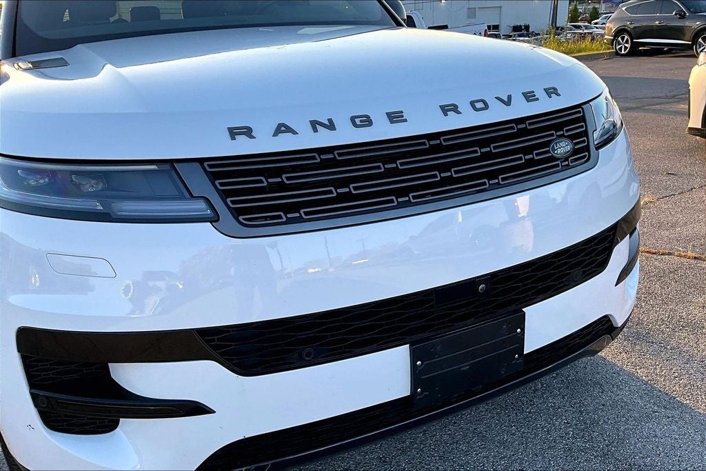 2025 Land Rover Range Rover Sport SE