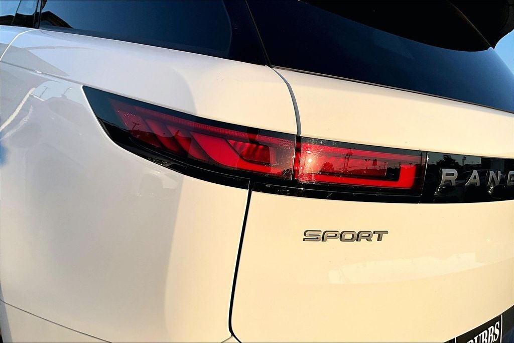 2025 Land Rover Range Rover Sport SE