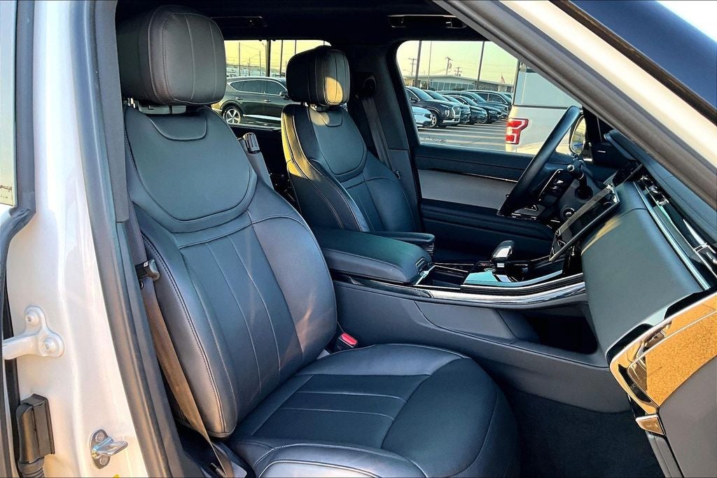 2025 Land Rover Range Rover Sport SE