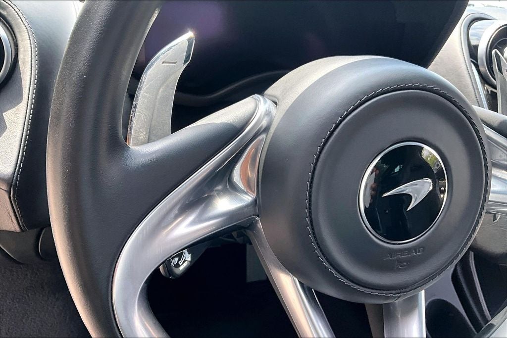 2023 McLaren GT Base