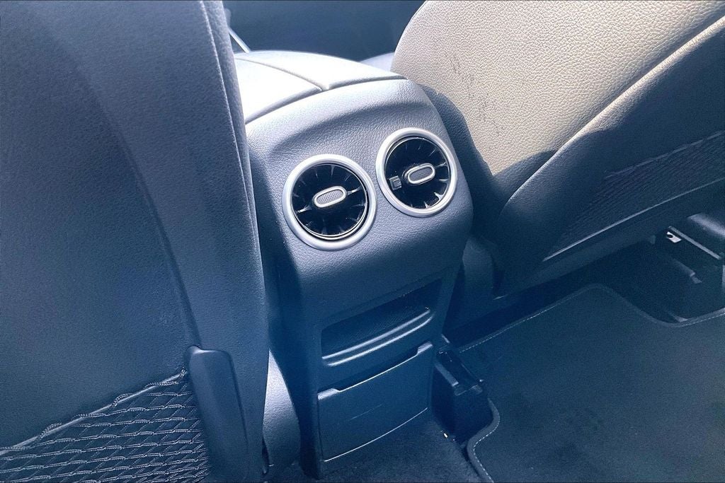 2022 Mercedes-Benz GLB GLB 250